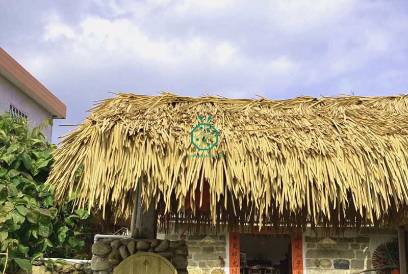 Synthetic Straw Thatch Roof